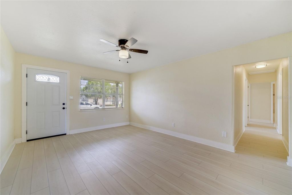 Photo of 30 W Hammon Drive, Apopka, FL 32703 (MLS # O6351553)