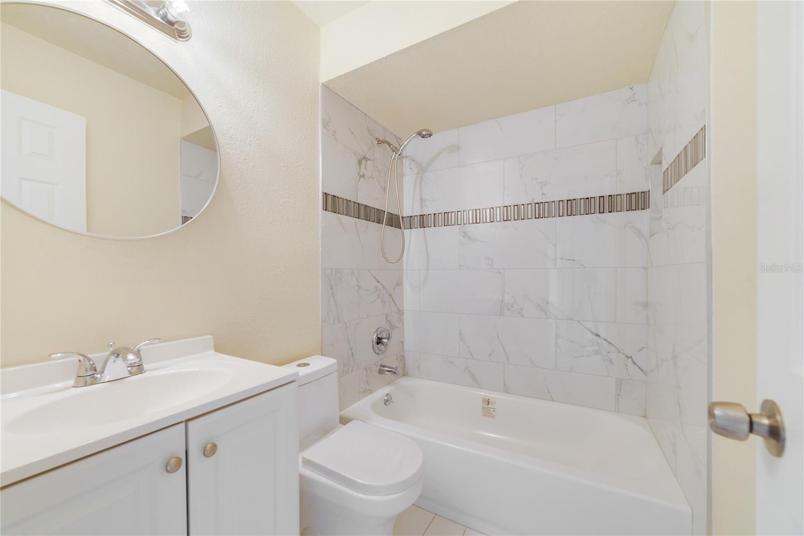 LAKE JEWELL HEIGHTS - Residential