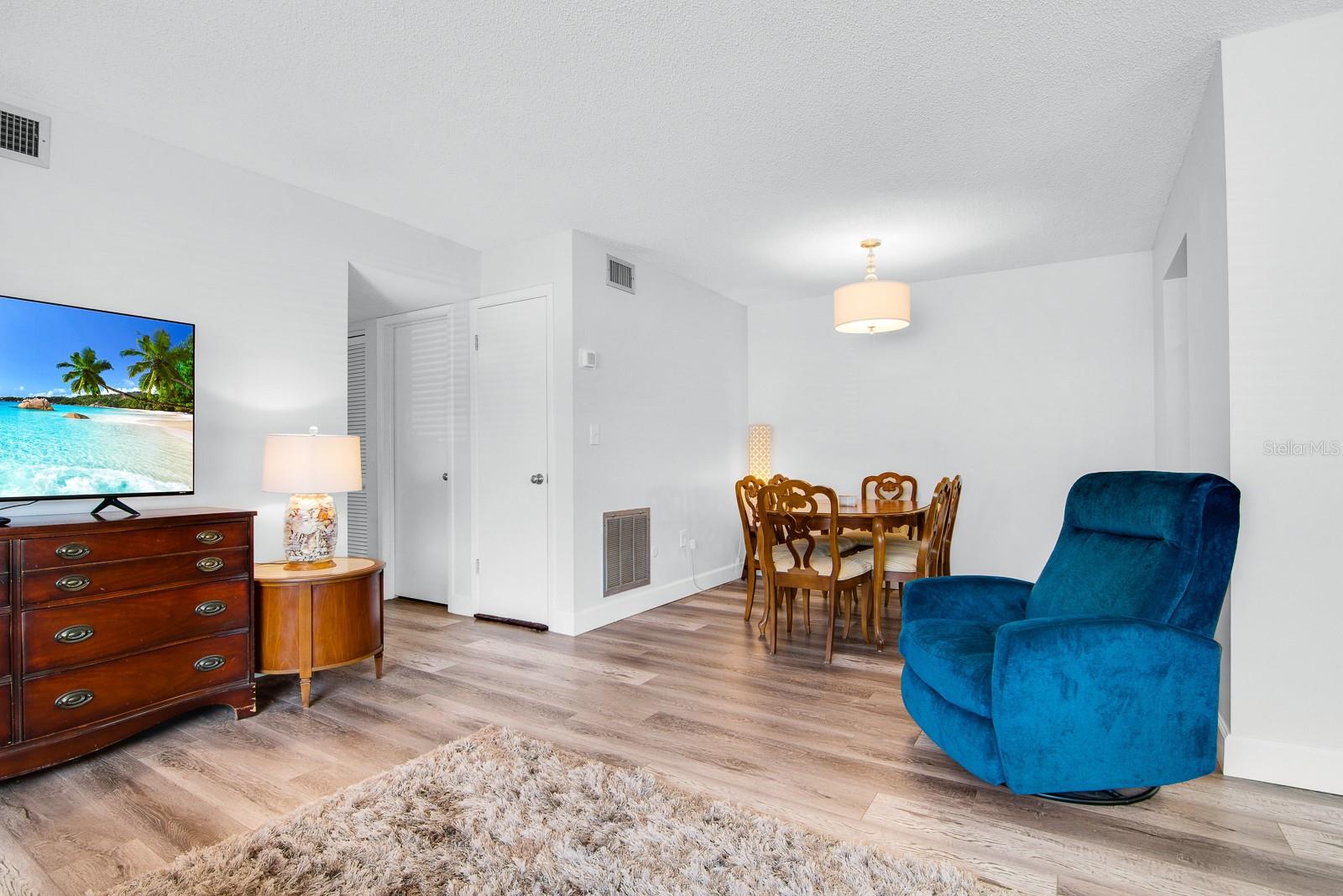 2348 SHELLEY STREET 8