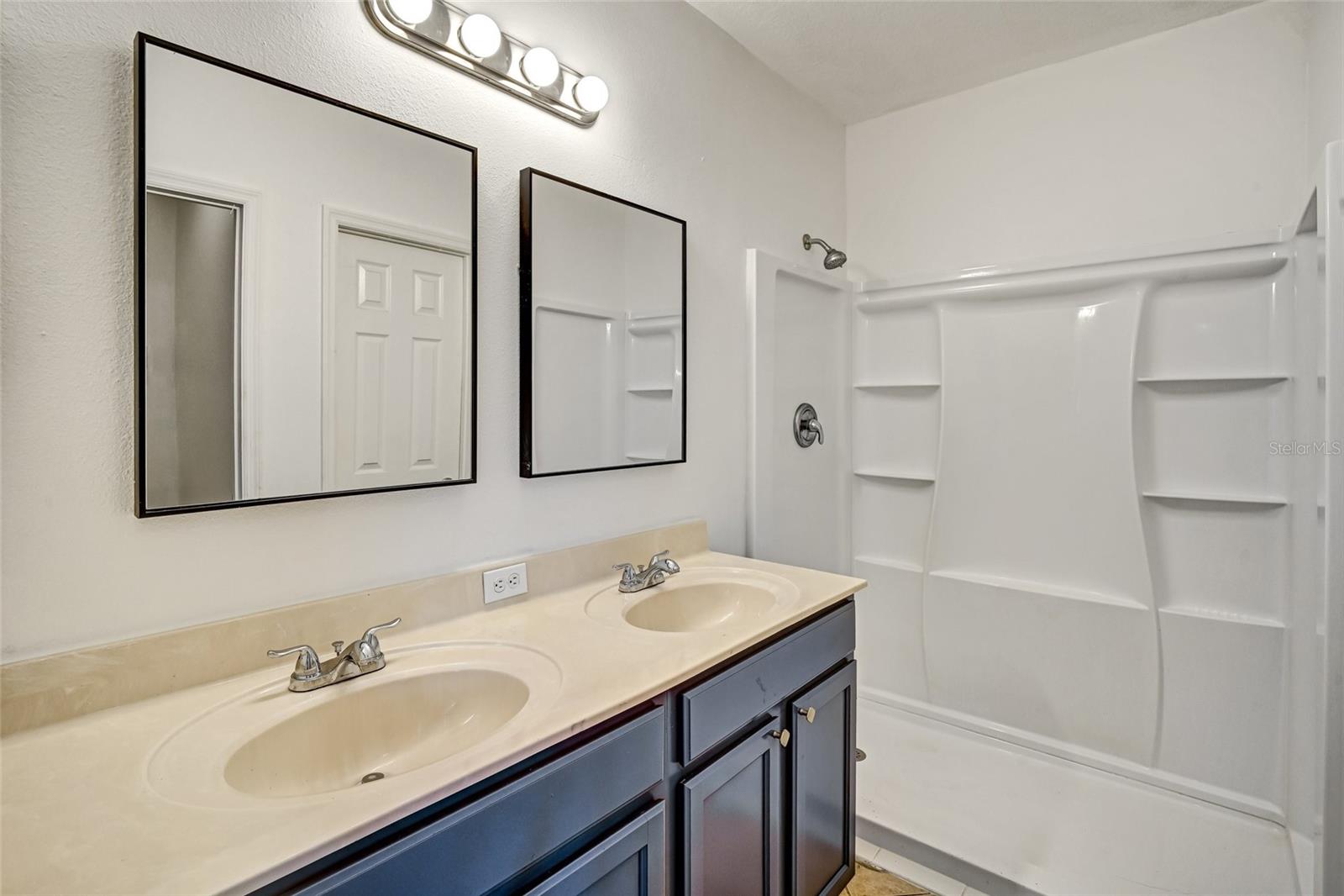 CYPRESS LAKES TWNHMS PH 2 UNIT 1 - Residential