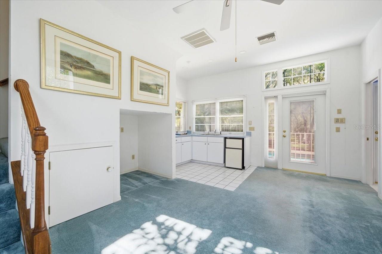 A REP OF TAMPA PALMS UNIT 1B - Residential