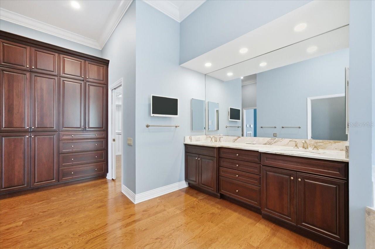 A REP OF TAMPA PALMS UNIT 1B - Residential