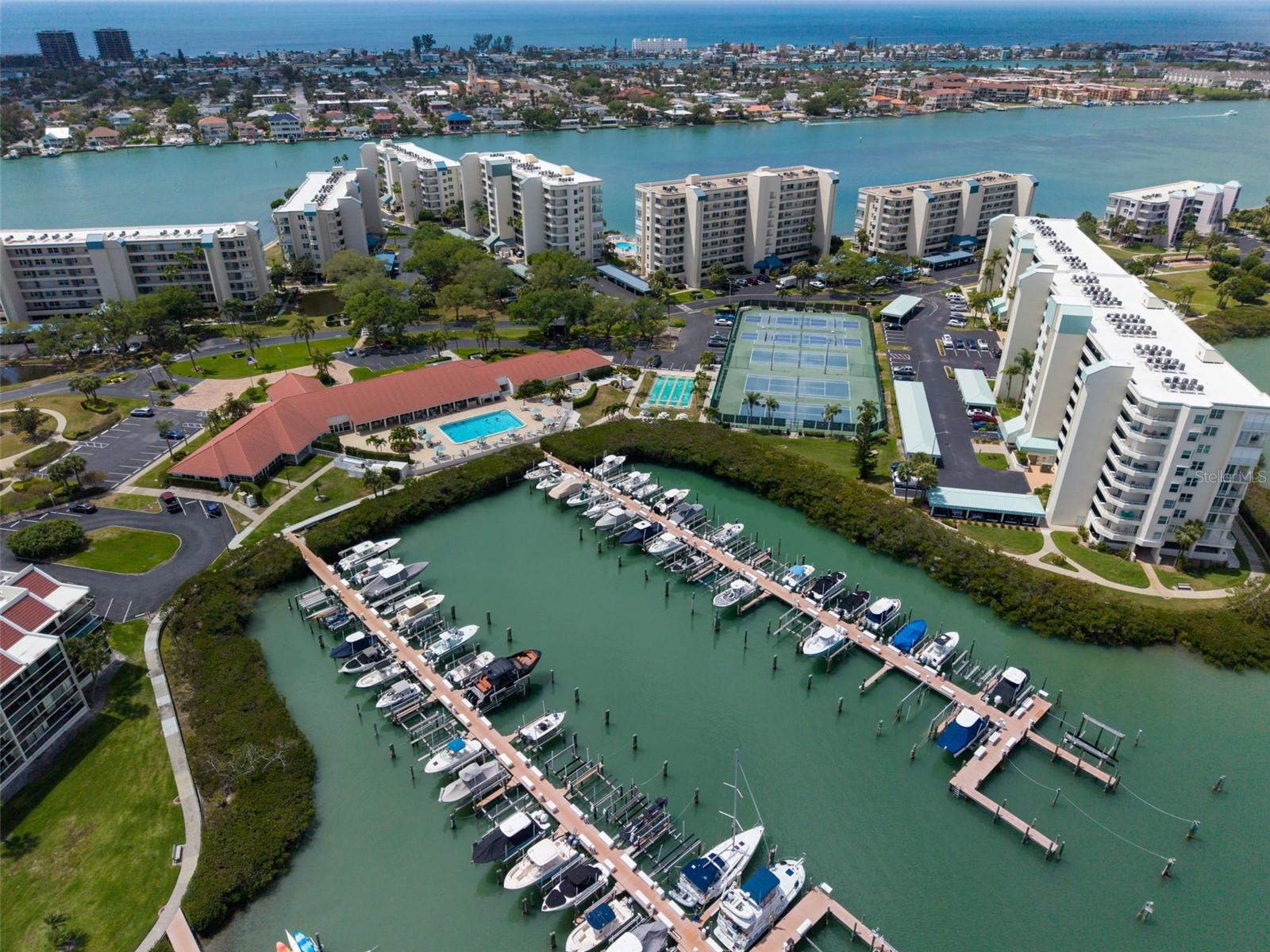 HARBOURSIDE CONDO - Residential