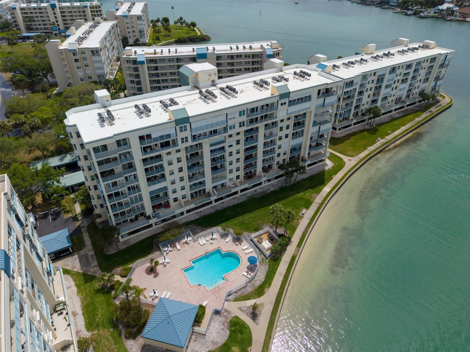 HARBOURSIDE CONDO - Residential