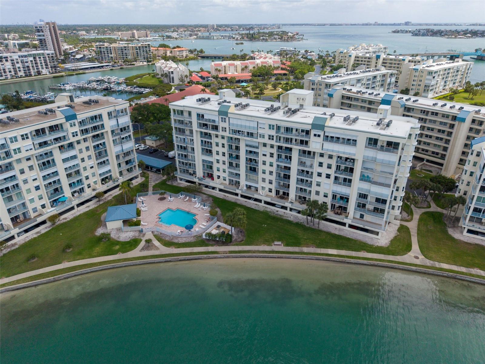 HARBOURSIDE CONDO - Residential