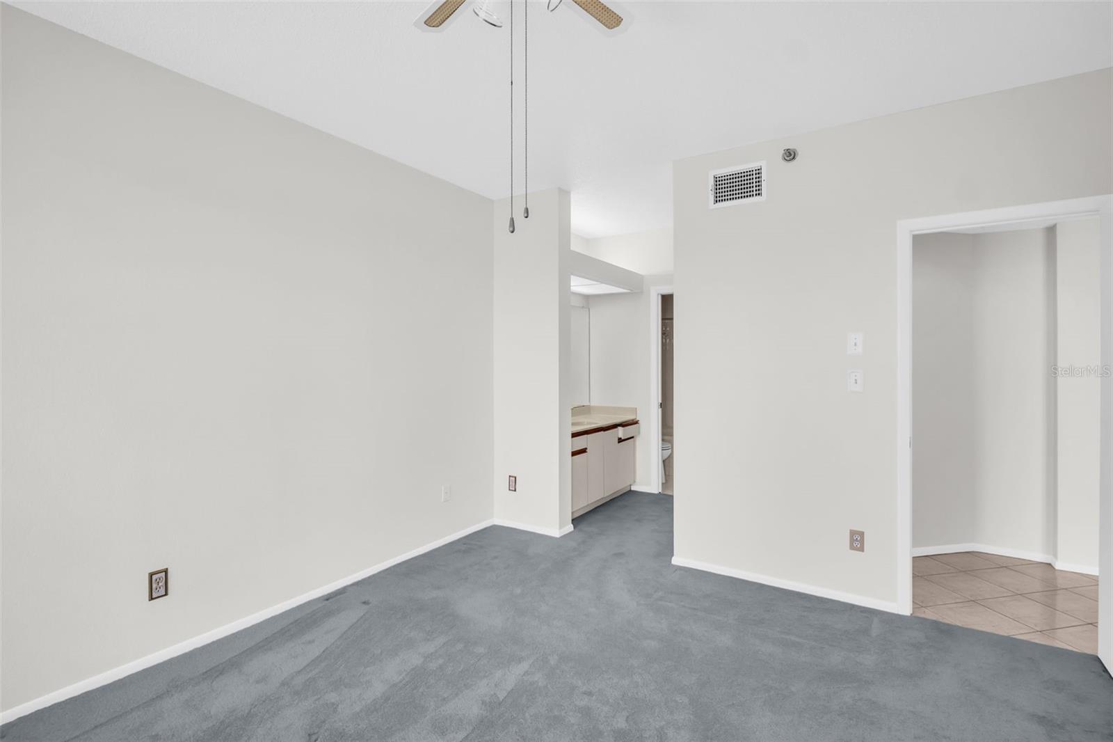 HARBOURSIDE CONDO - Residential