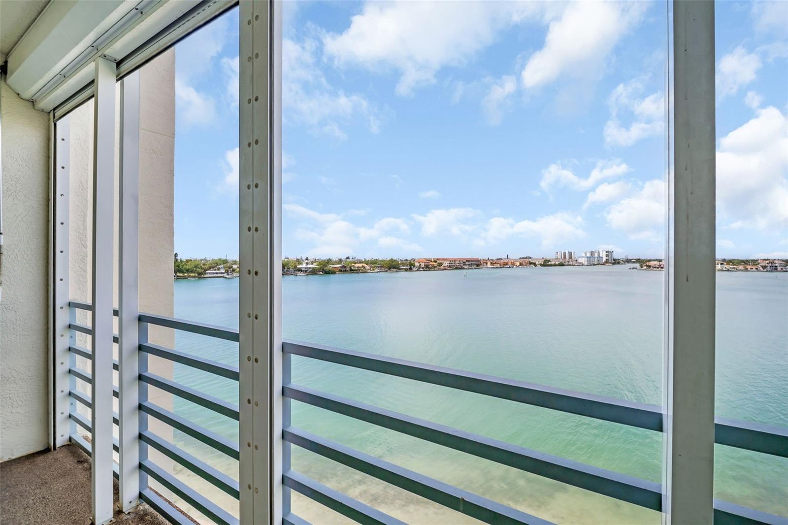 HARBOURSIDE CONDO - Residential