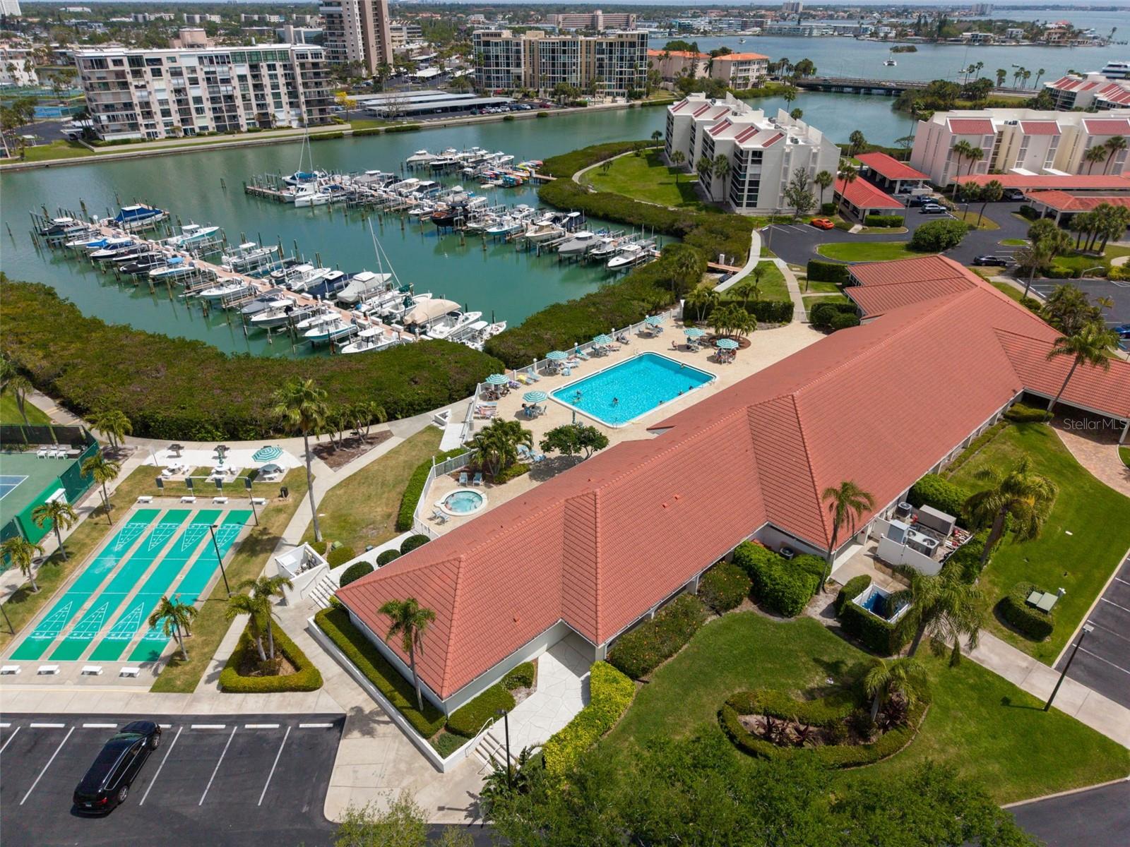 HARBOURSIDE CONDO - Residential