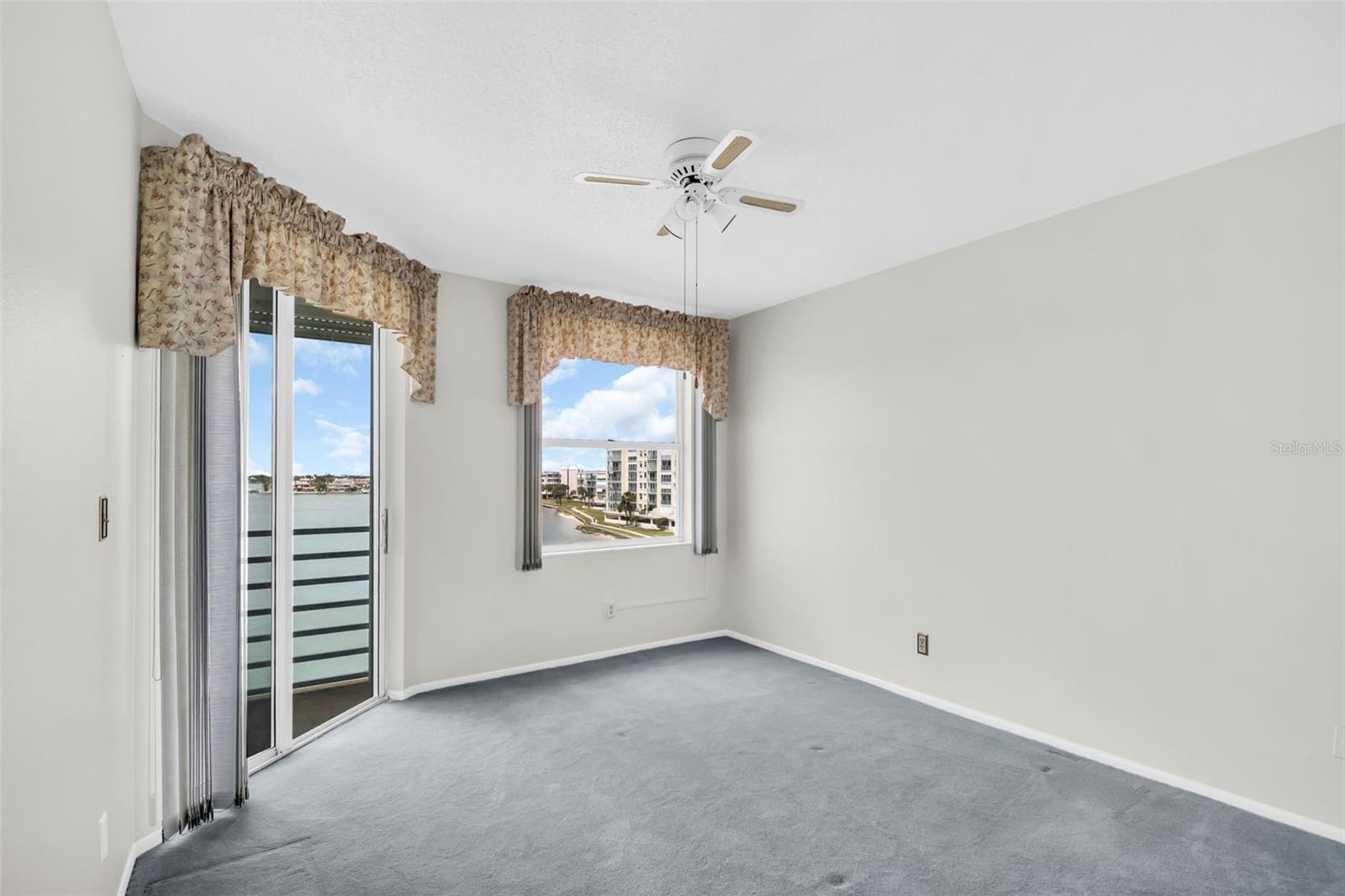 HARBOURSIDE CONDO - Residential