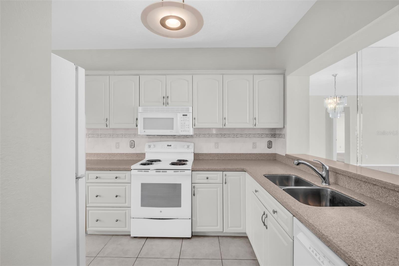 HARBOURSIDE CONDO - Residential