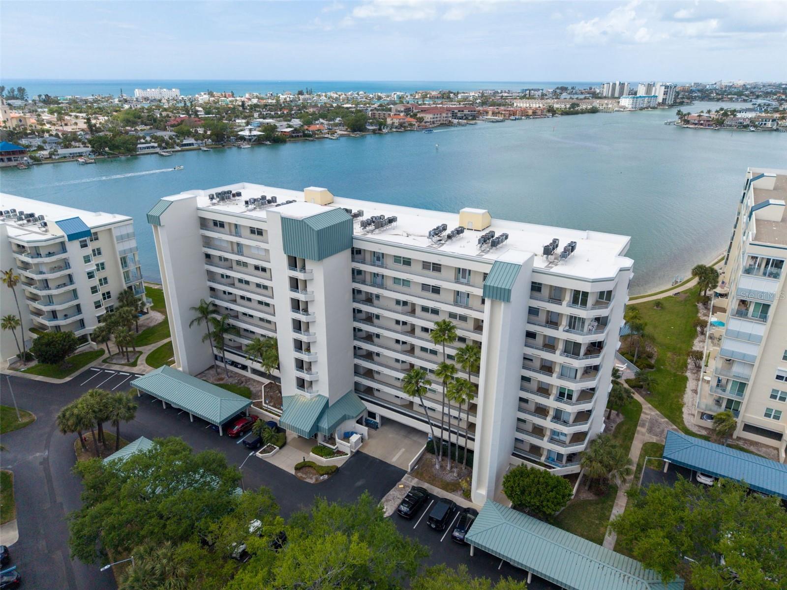 HARBOURSIDE CONDO - Residential