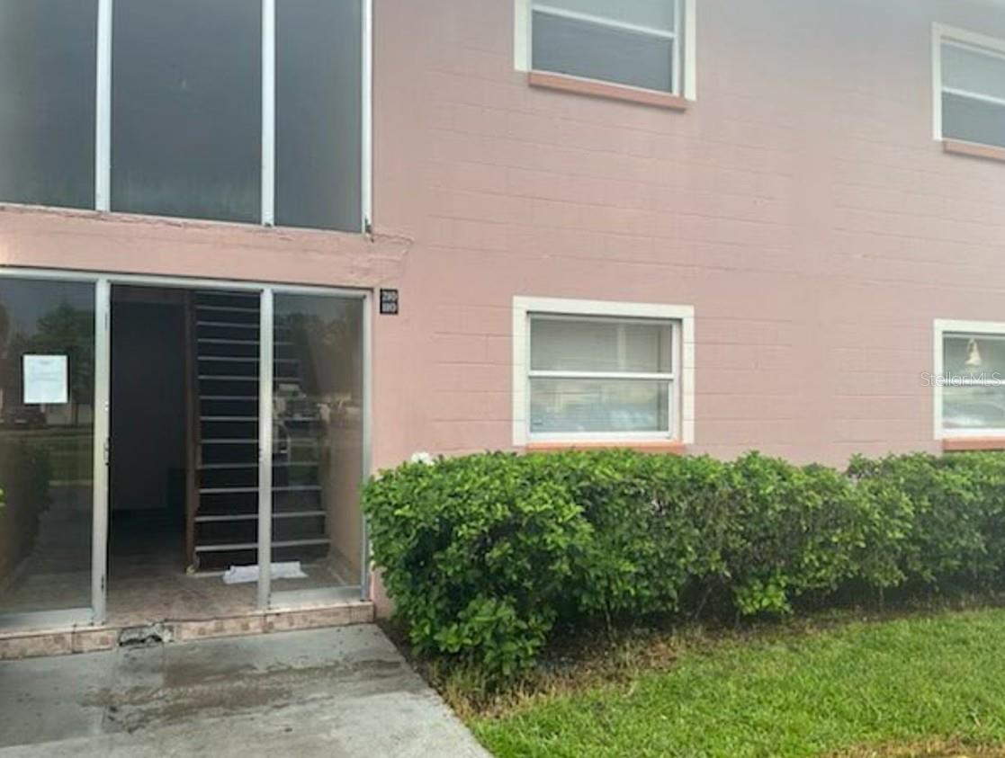 Great location for a cozy two bedroom, one bath apartment. Apartment is on the first floor for easy access. Beautiful courtyard area behind property with sliding glass door patio area. Central AC, city water and sewer. This apartment for rent fast, so take your client asap!