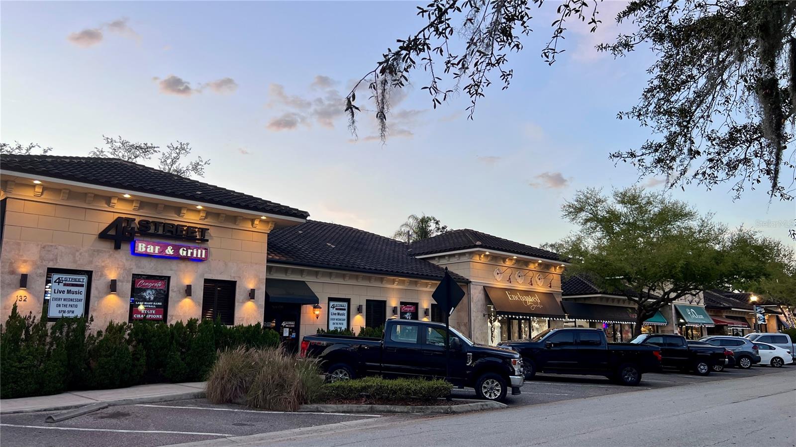 CRYSTAL LAKE CONDOMINIUM - Residential