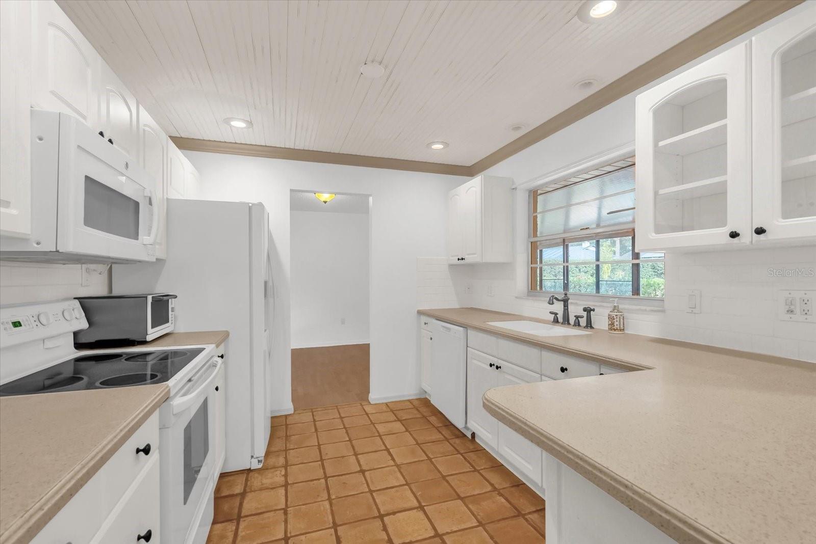 SAND LAKE HILLS - Residential Lease