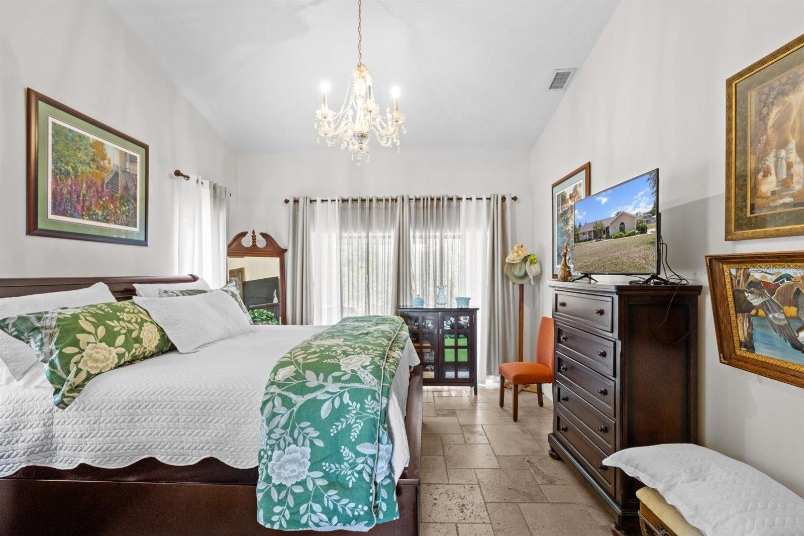 FOREST LAKE 6826 - Residential