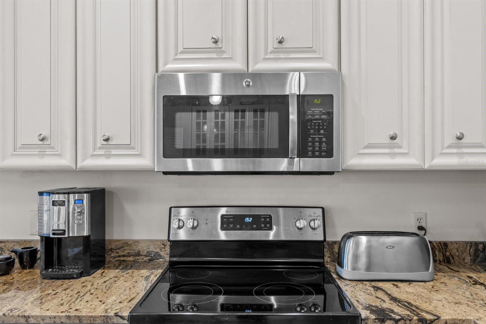 FOREST LAKE 6826 - Residential