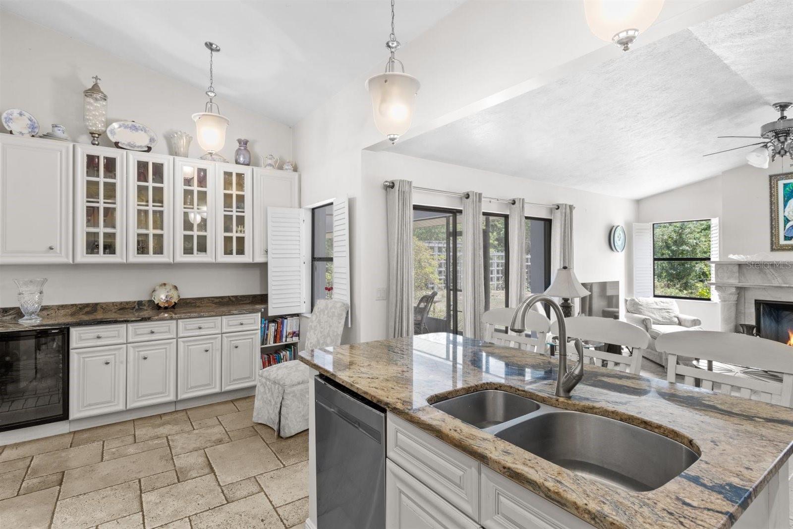 FOREST LAKE 6826 - Residential