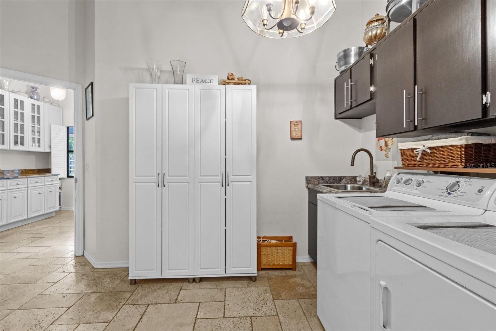 FOREST LAKE 6826 - Residential