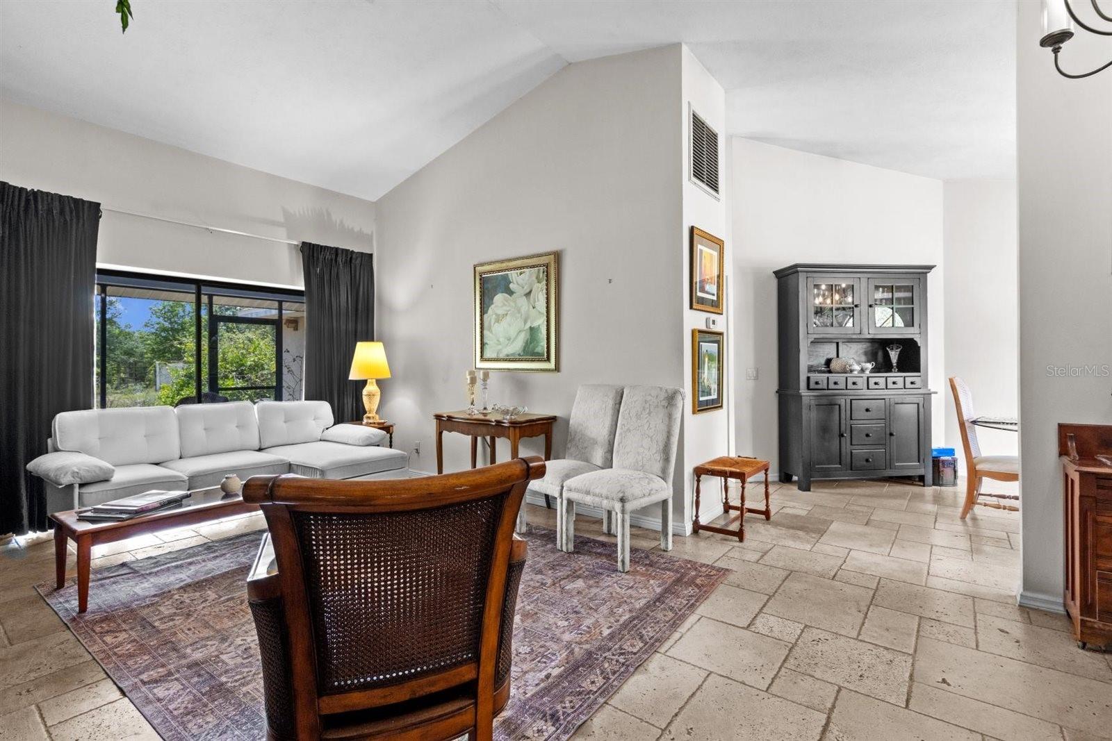 FOREST LAKE 6826 - Residential