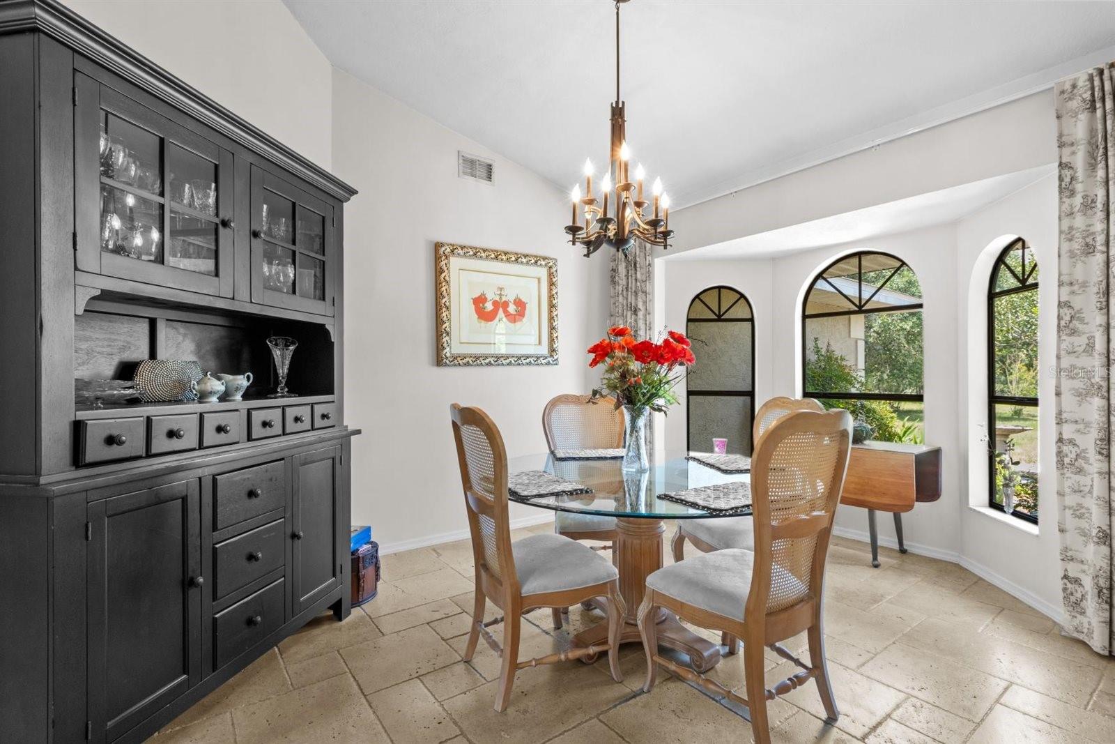 FOREST LAKE 6826 - Residential