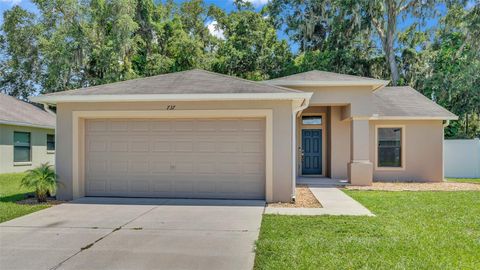 A home in AUBURNDALE