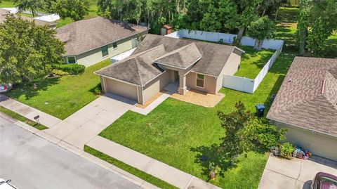 A home in AUBURNDALE