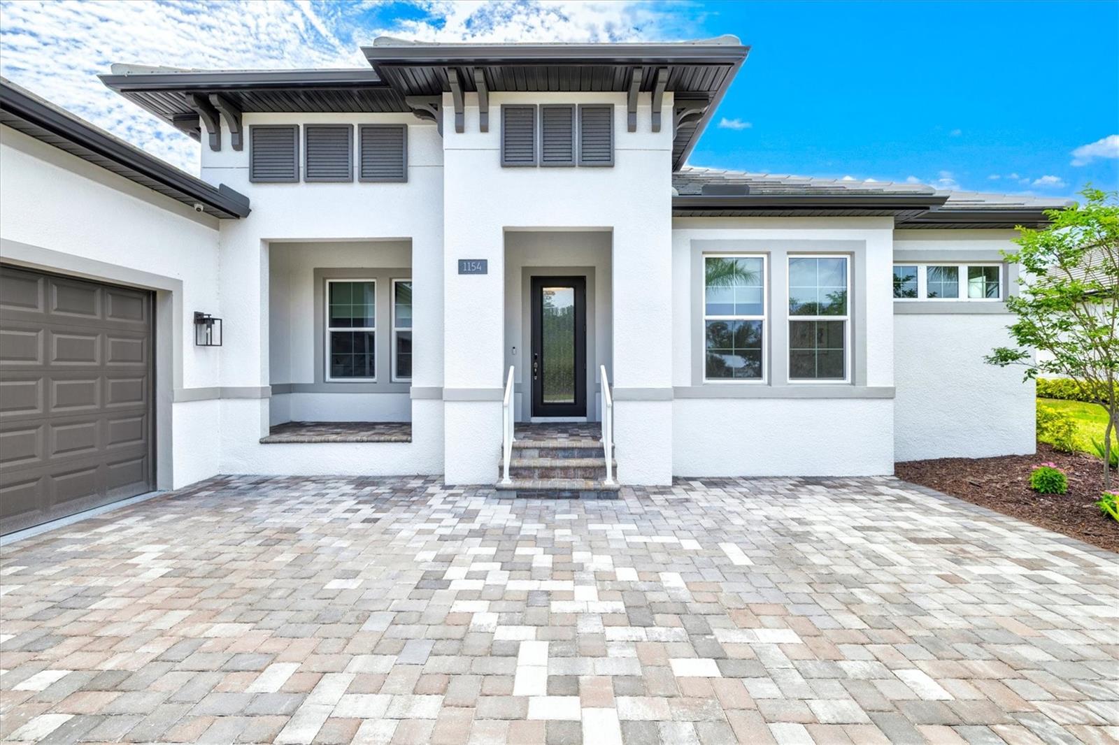 1154 KINGS WAY DRIVE