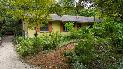 A home in APOPKA