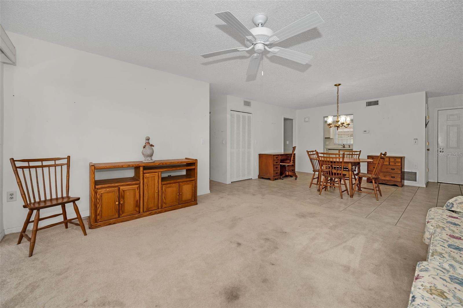 COUNTRY LAKES I CONDO - Residential