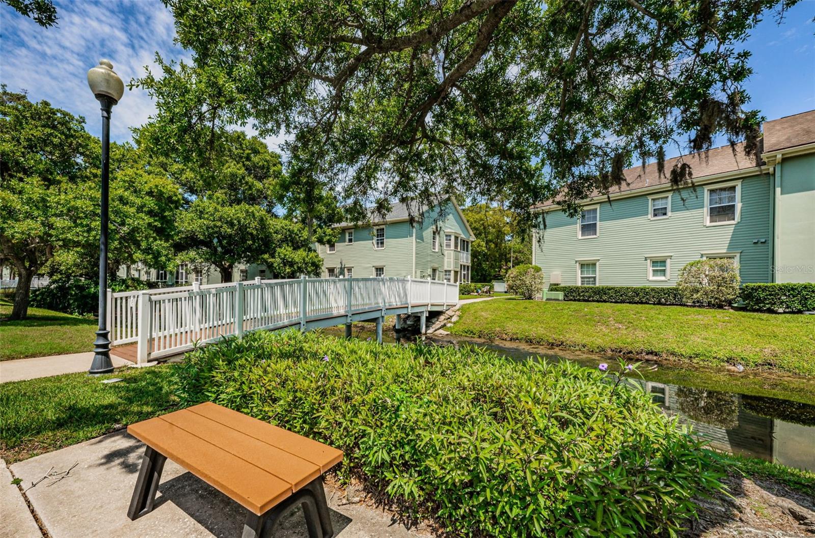 COUNTRY LAKES I CONDO - Residential