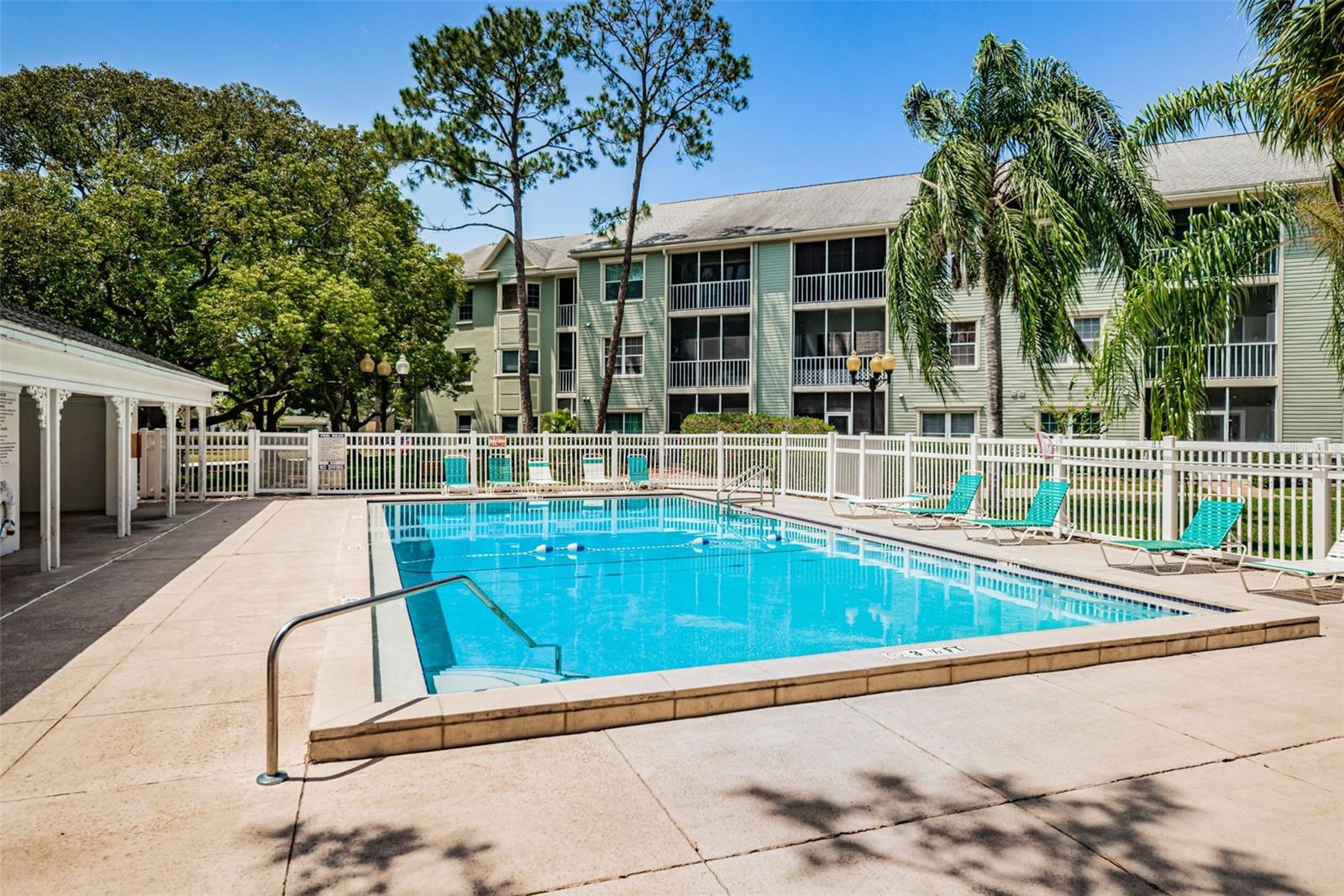 COUNTRY LAKES I CONDO - Residential