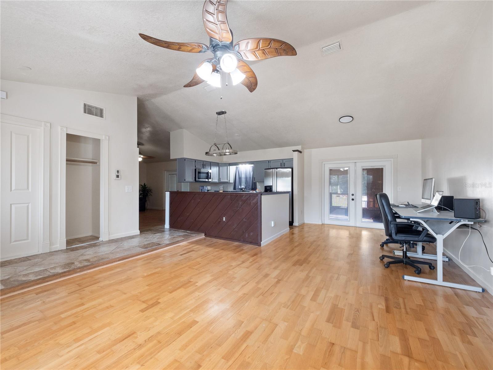 422 DE CARLO COURT