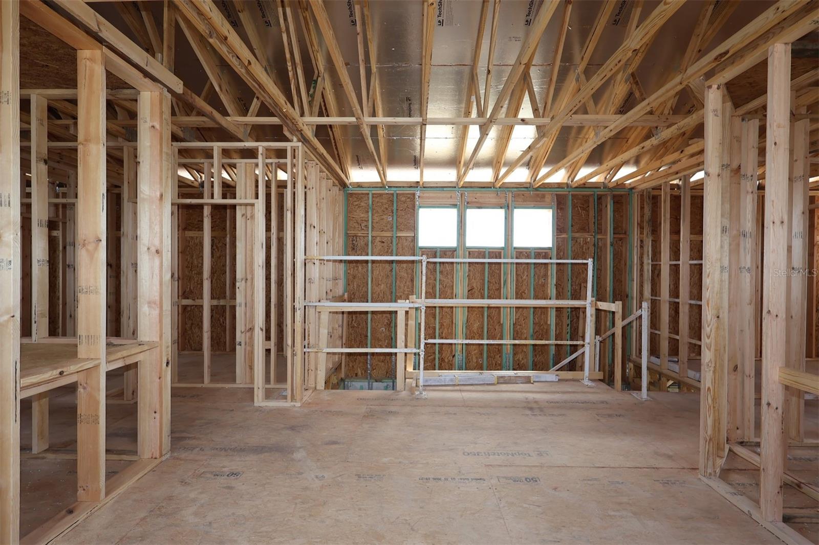 CENTER LAKE ON THE PARK - Residential