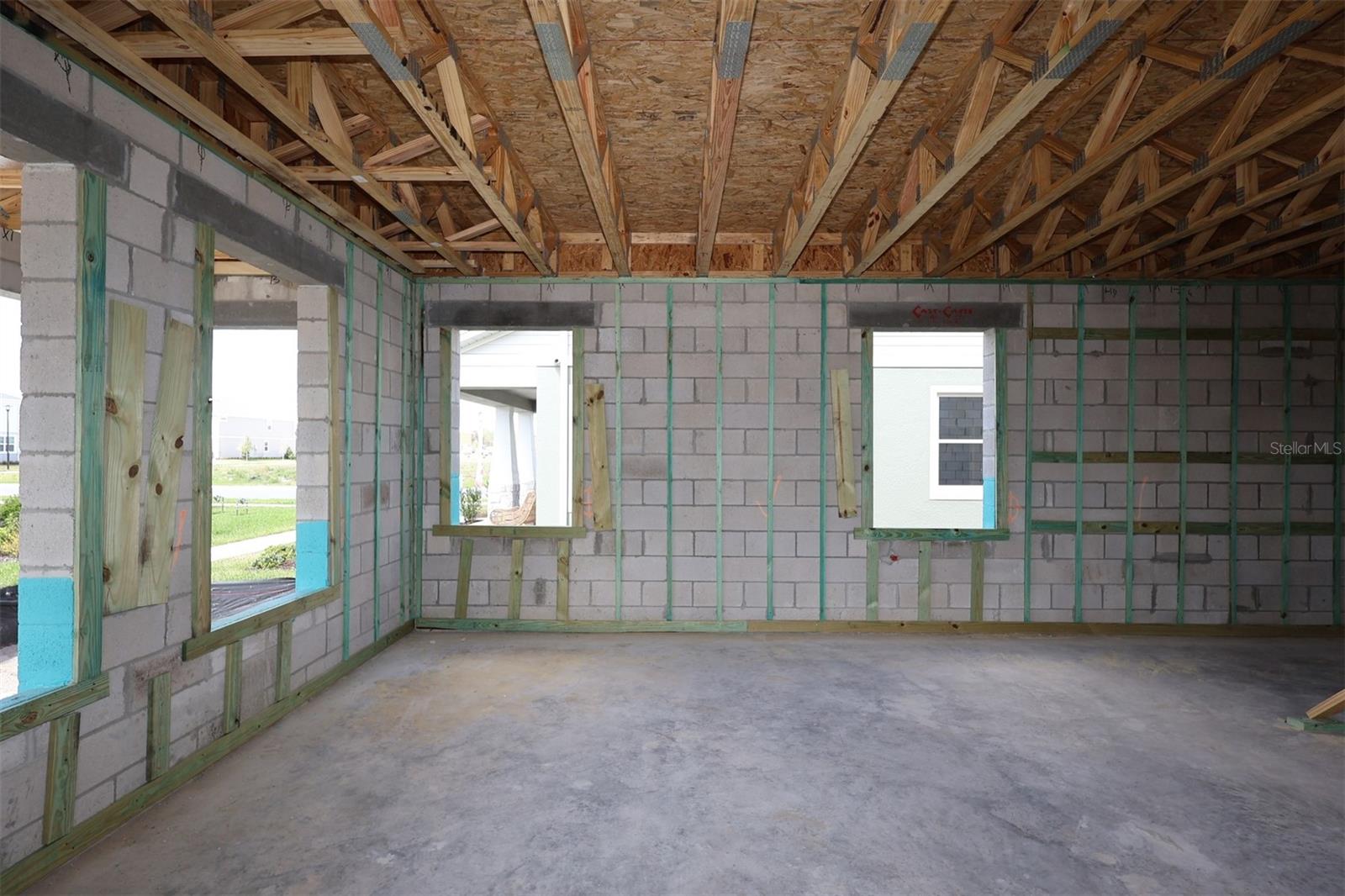 CENTER LAKE ON THE PARK - Residential