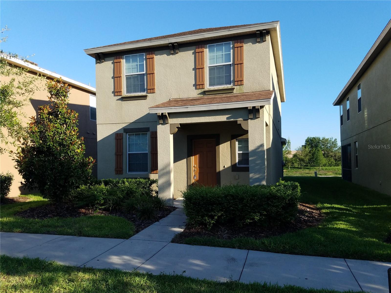 Fantastic, city style, single family home located in gated Magnolia Park! No shared walls with your neighbors. Two story with 3 bedrooms, 2.5 baths. Attached 1 car garage with driveway located in back of the home. It has an open floor plan with the kitchen open to Living room and dining room. Kitchen has all appliances and pantry. Washer and Dryer. Master suite has walk in closet and dual sink. Lawn care is handled by the community. Exceptionally convenient location close to Brandon Town Center, easy access to Crosstown Expressway, freeway I-75, and I-4. Minutes to Tampa Downtown. Ready now. You will be happy that you looked! 3 community pools available.