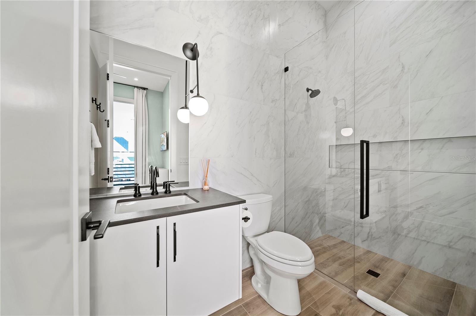 POINT O ROCKS TERRACE ADD - Residential