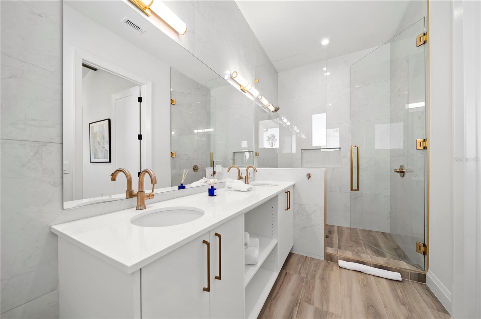 POINT O ROCKS TERRACE ADD - Residential