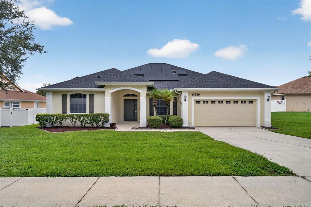 Photo of 13529 Via Roma Circle, Clermont, FL 34711 (MLS # G5116132)