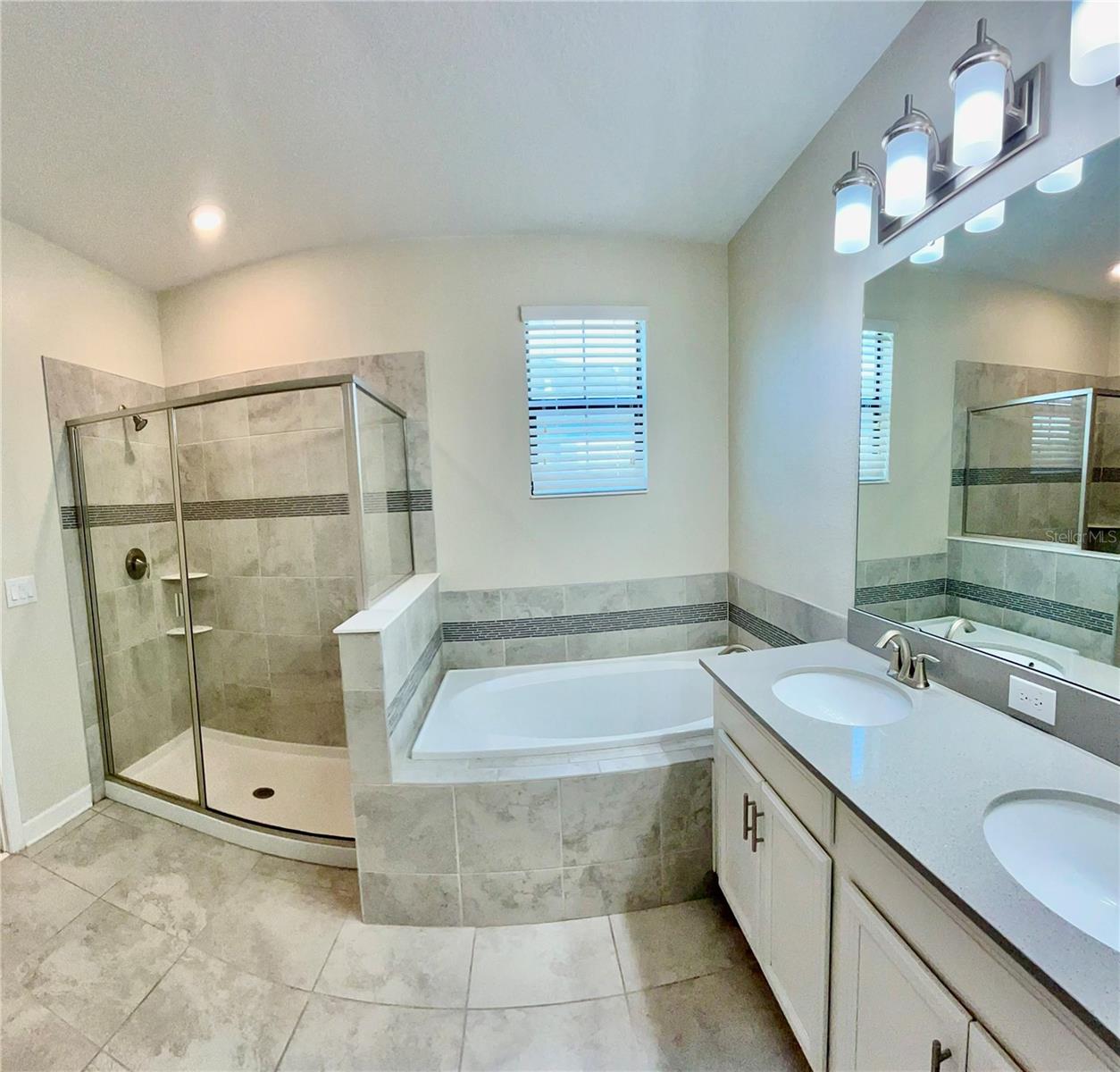 TRAILS/MOSS PARK - Residential Lease