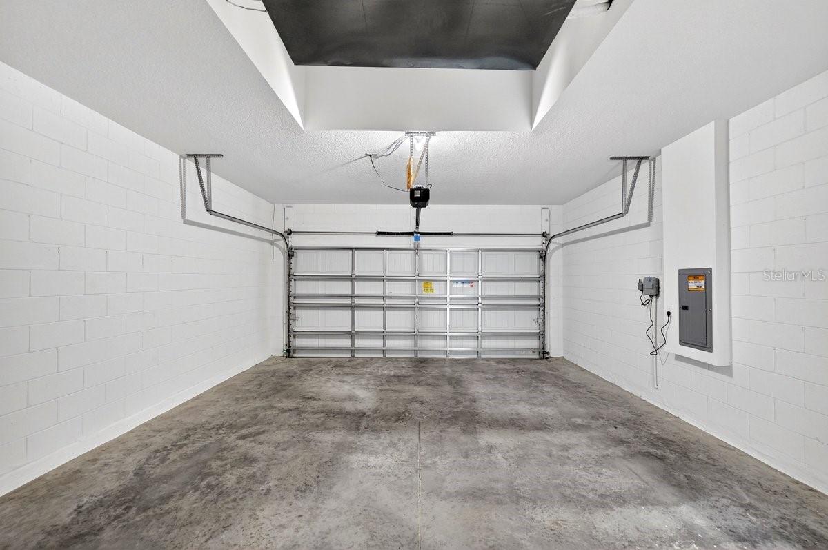 DELTONA LAKES UNIT 23 - Residential