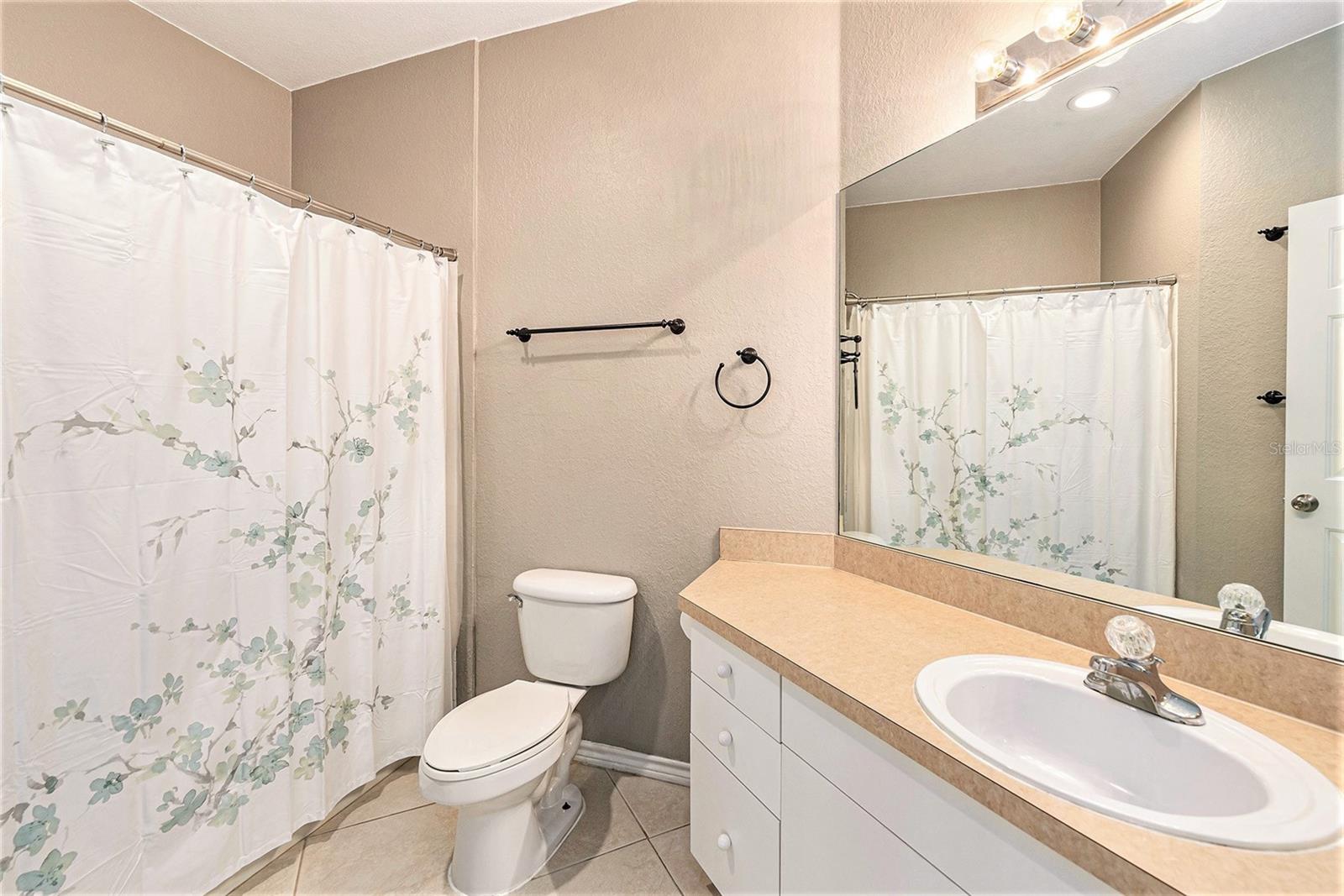 BEACHWALK CONDO - Residential Lease