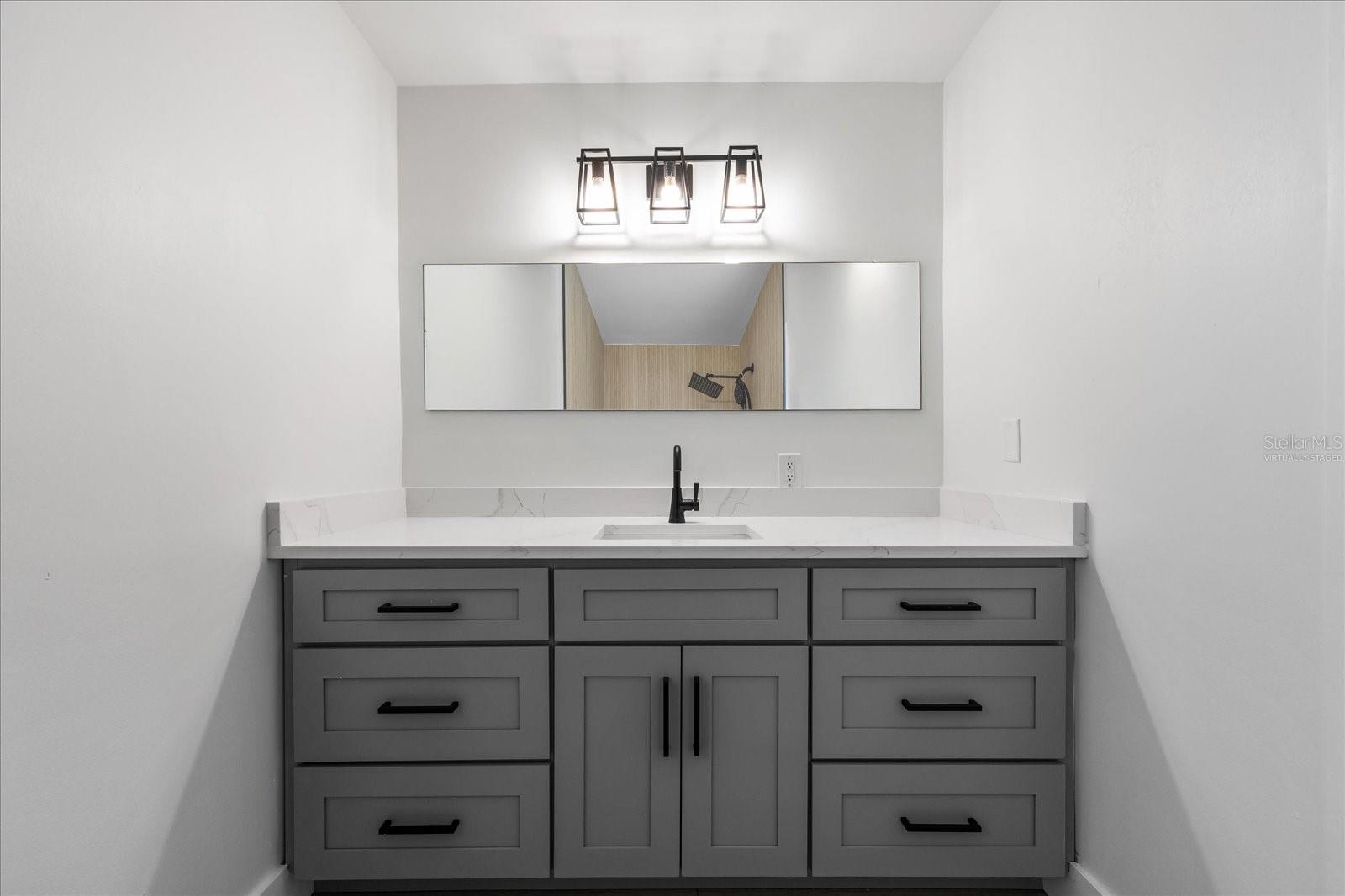 SOUTH CSWY ISLE YACHT CLUB 4TH ADD - Residential