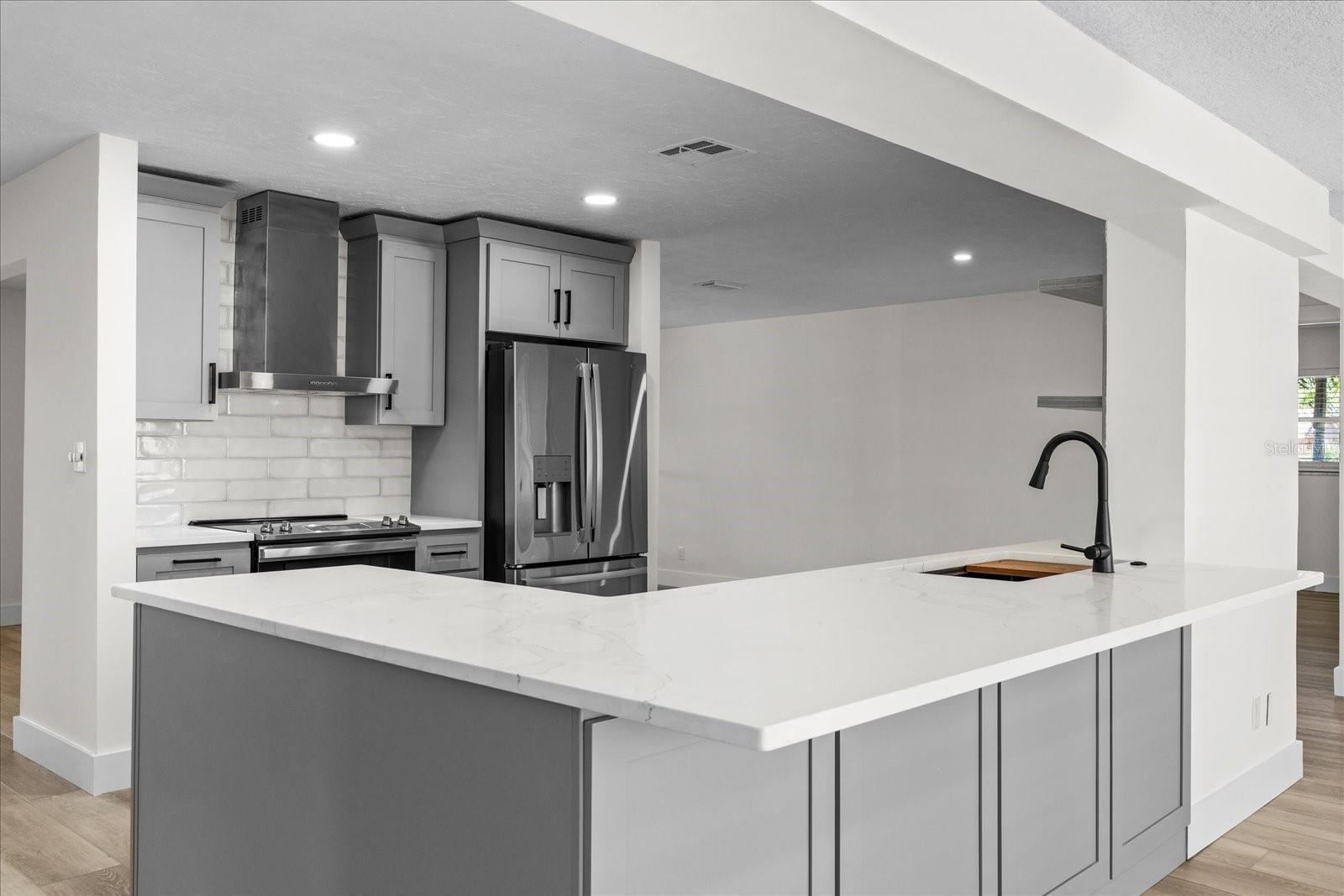 SOUTH CSWY ISLE YACHT CLUB 4TH ADD - Residential