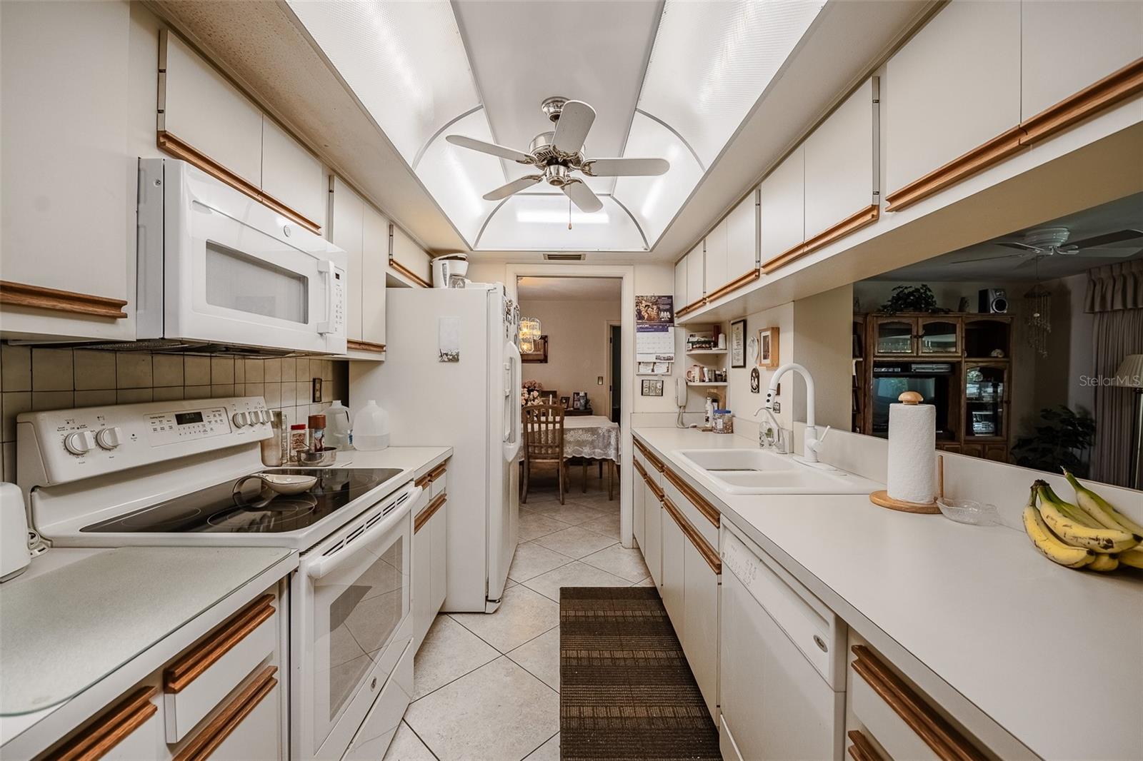 IMPERIAL POINT - Residential