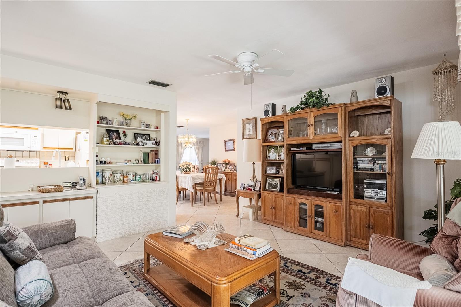 IMPERIAL POINT - Residential