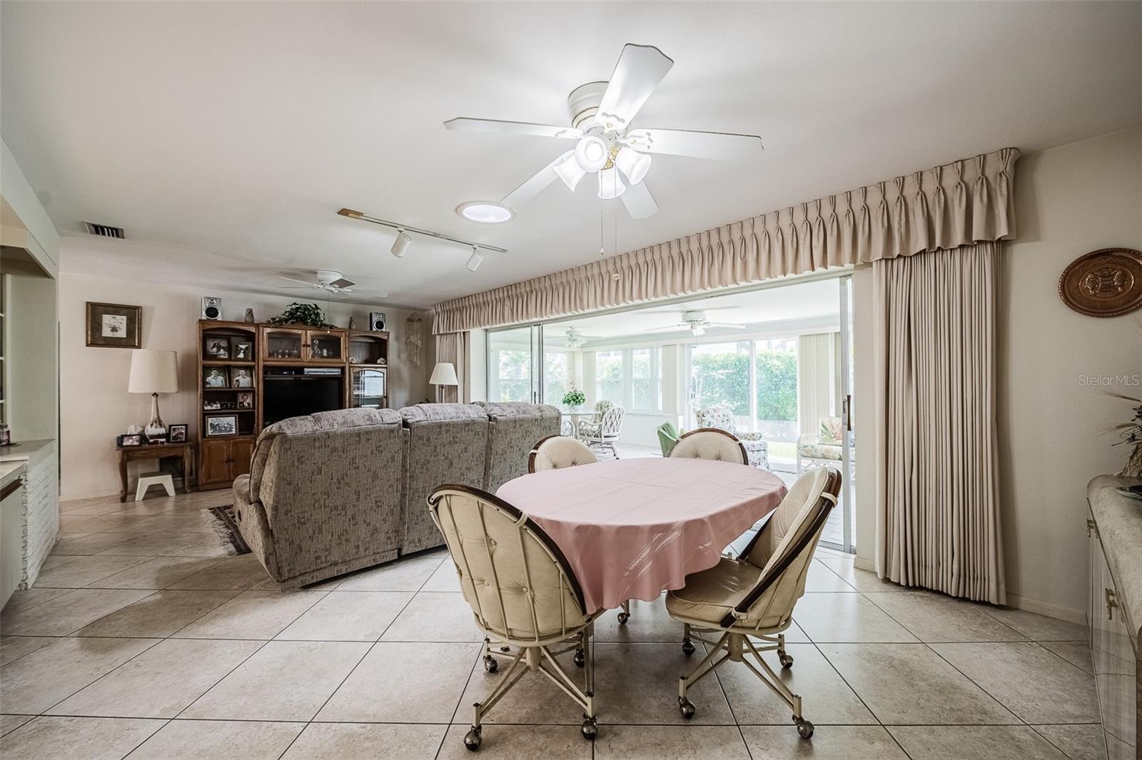 IMPERIAL POINT - Residential