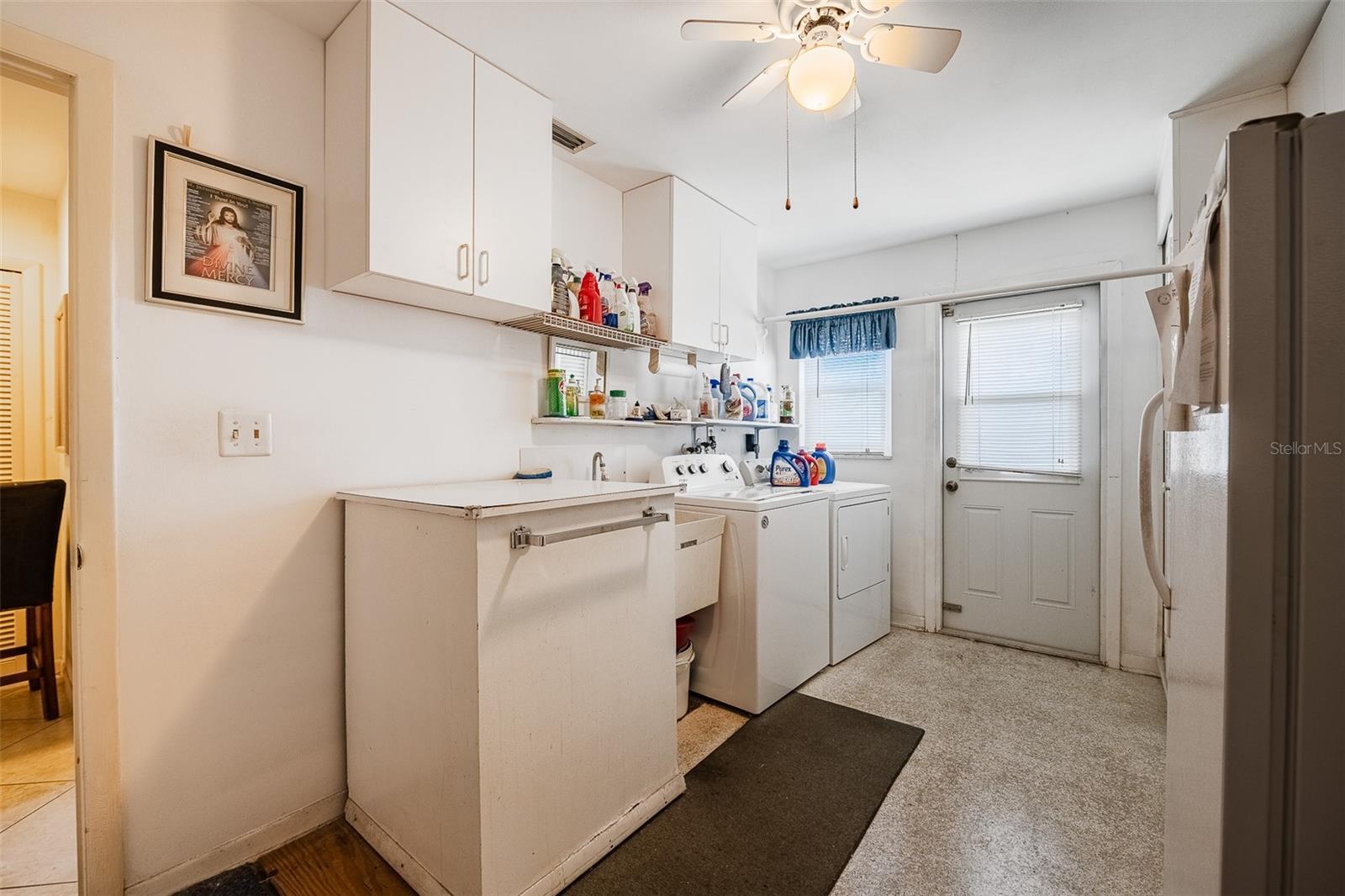 IMPERIAL POINT - Residential