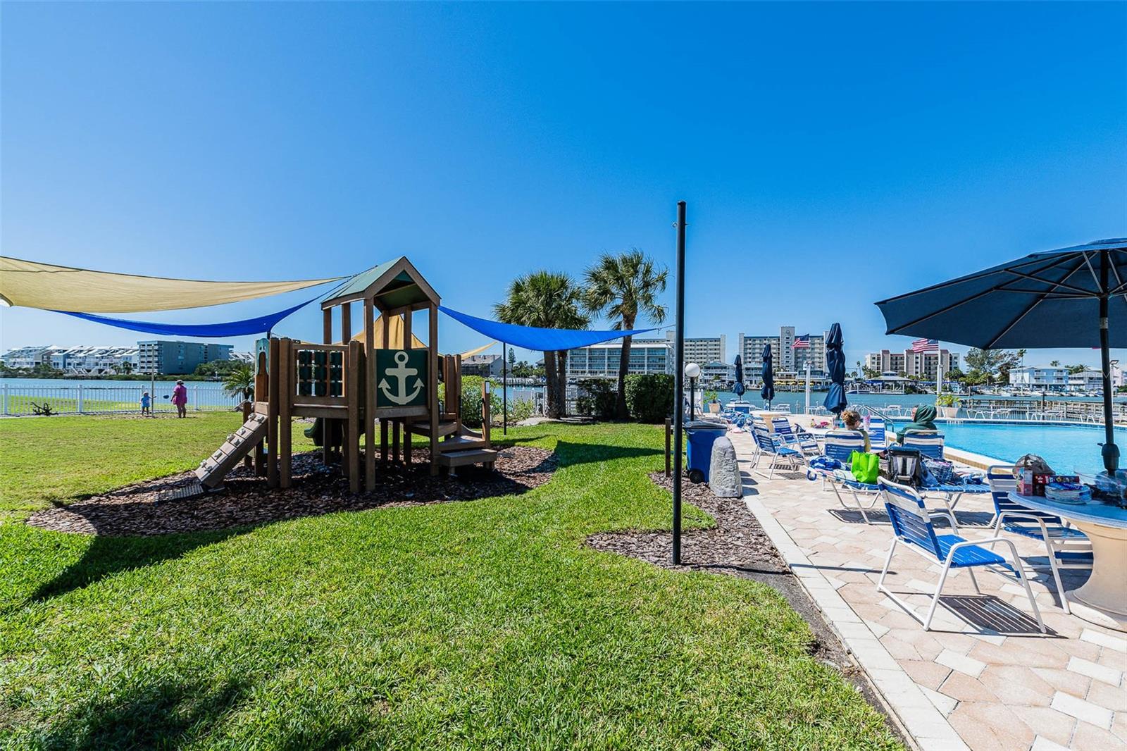 IMPERIAL POINT - Residential