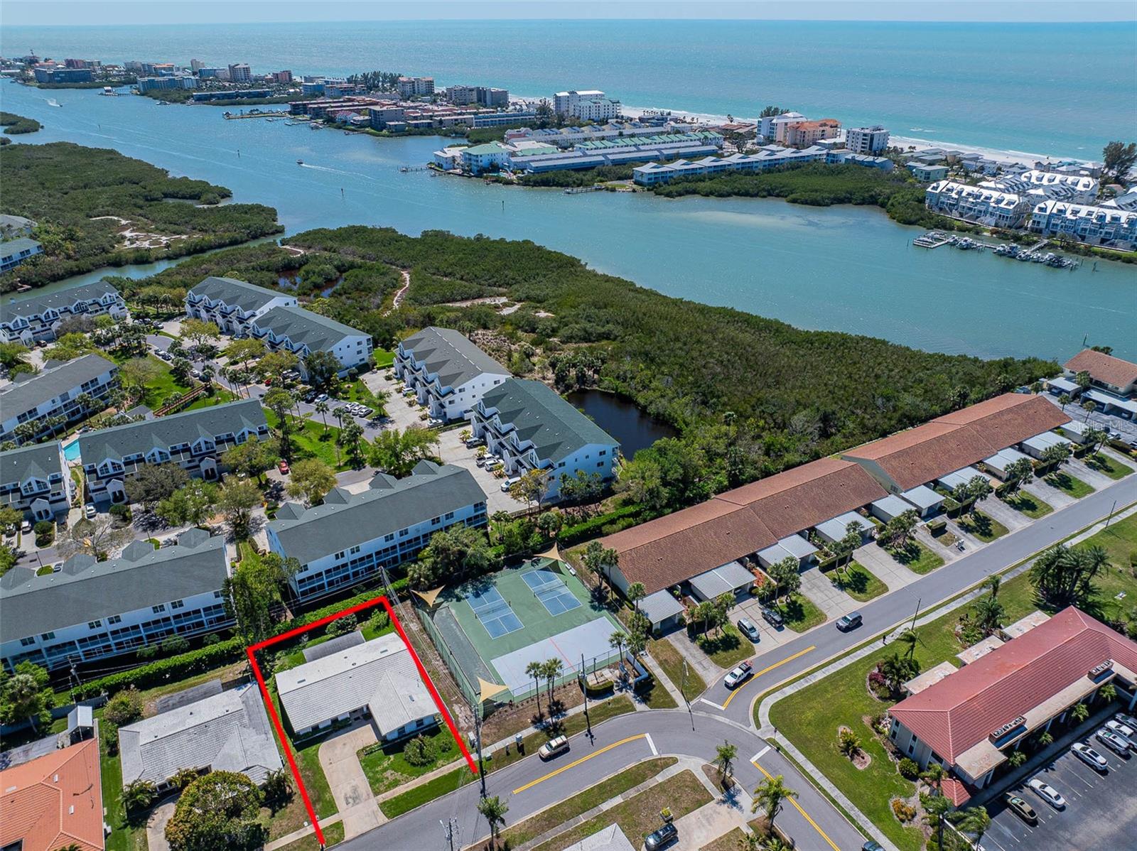 IMPERIAL POINT - Residential