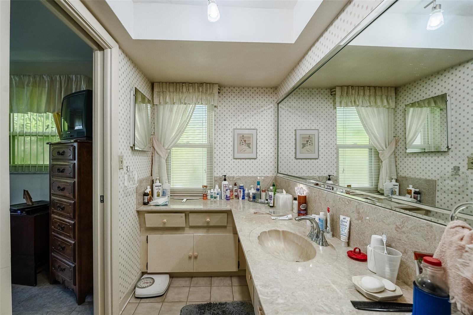 IMPERIAL POINT - Residential